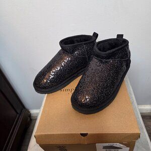 Simply Southern Bling Black Metallic Ankle Booties, Size 9, New in Box